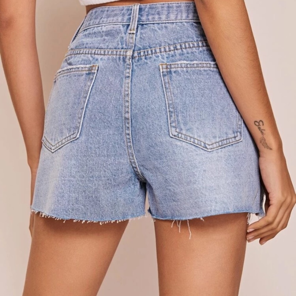 Bleached Raw Washed Hem Ripper Denim Shorts - Picture 2 of 4